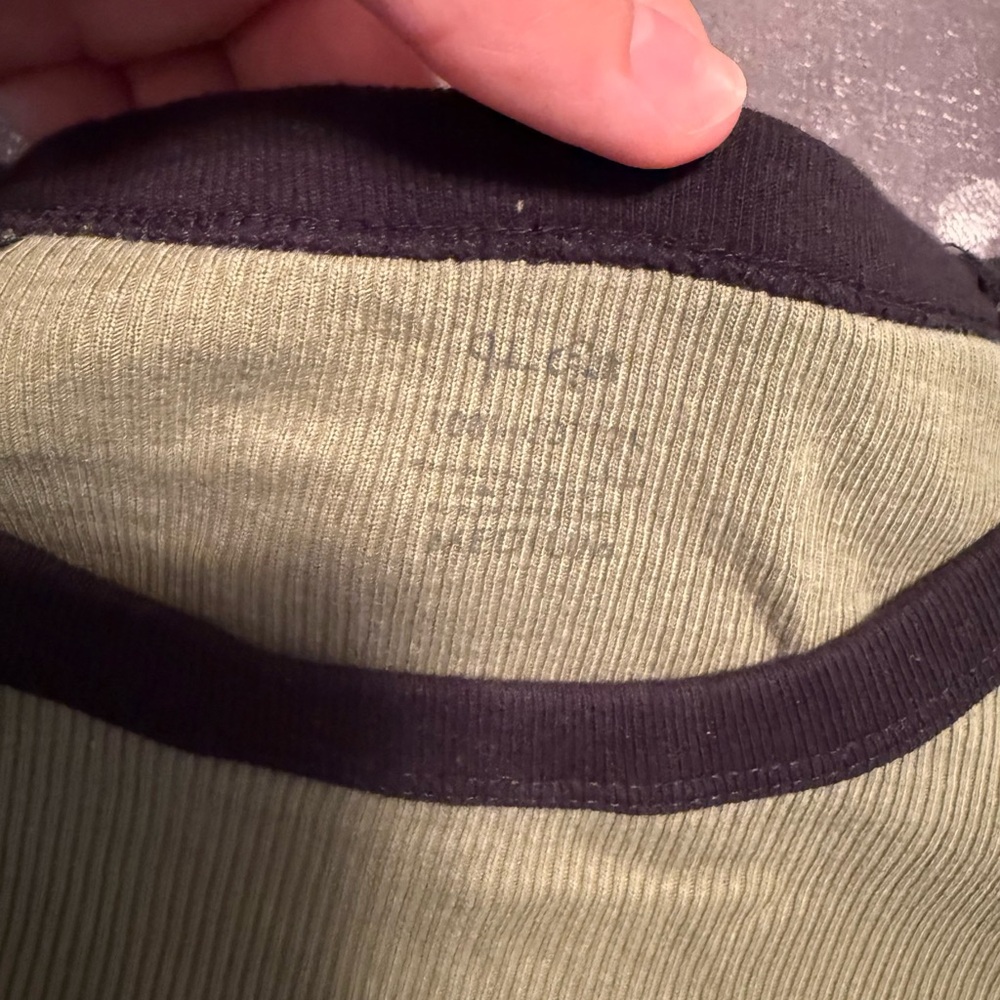 Brandy Melville John Galt Black and Olive Long Sleeve Tee One Size - Picture 3 of 3